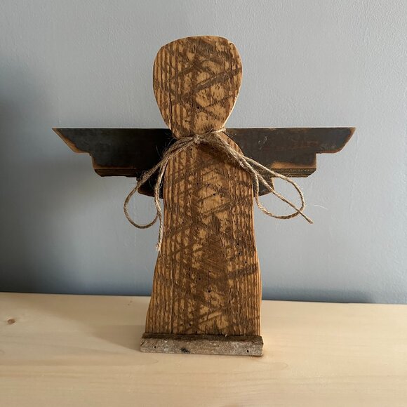 Overton Iron Works | Reclaimed Barnwood Angel | Handmade South Carolina - Picture 1 of 7